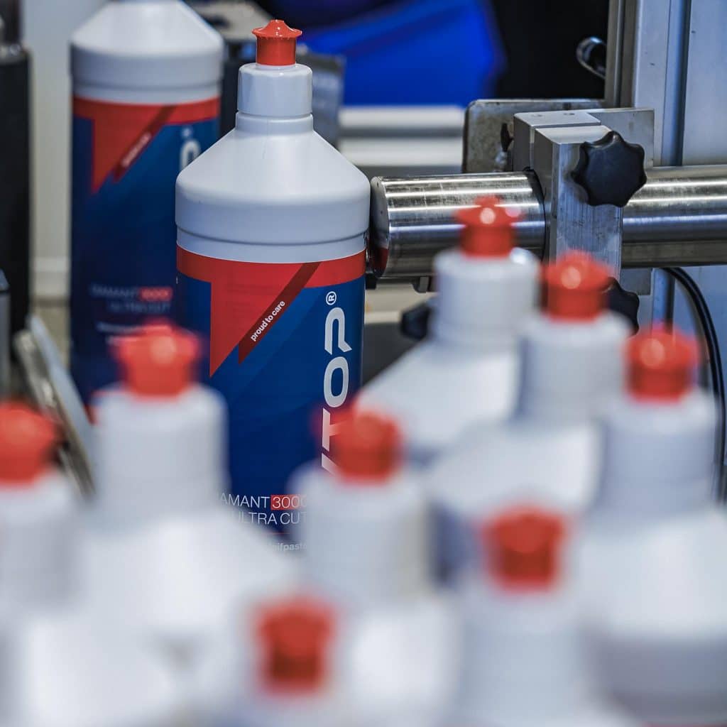 POLYTOP - Fahrzeugreinigungsprodukte - Fahrzeugpflegeprodukte - Hersteller für Vollsortiment - Produkte - Abfüllung der Produkte